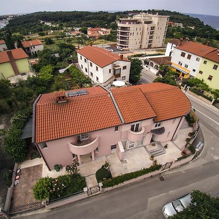 Apartments Sablic Пула Екстериор снимка