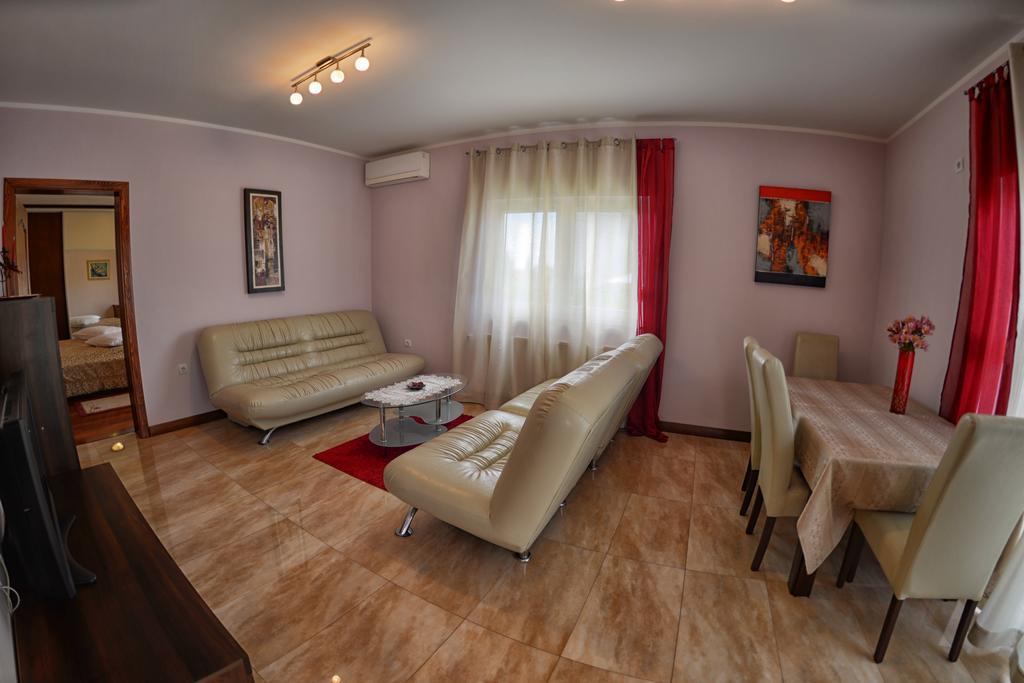 Apartments Sablic Пула Екстериор снимка
