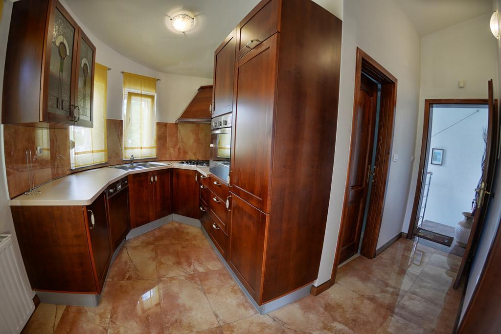 Apartments Sablic Пула Екстериор снимка
