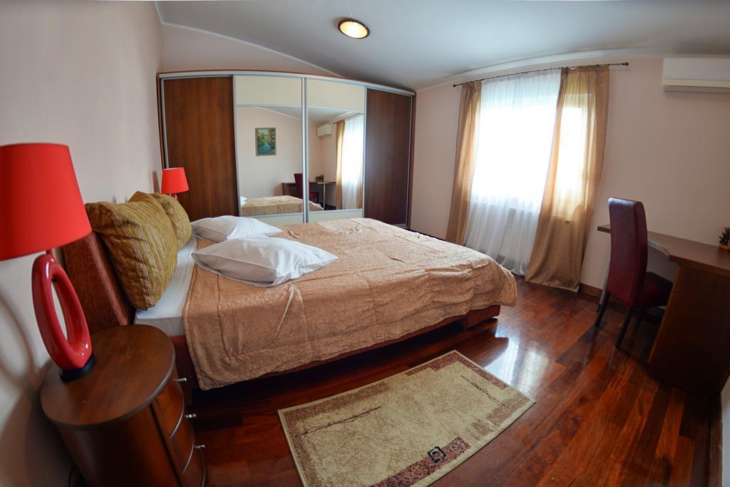 Apartments Sablic Пула Екстериор снимка